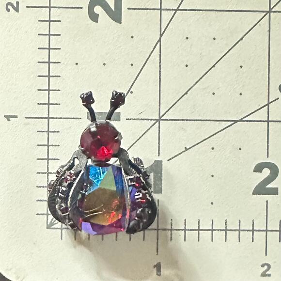 Weiss black gunmetal red AB aurora borealis rhinestones insect bug brooch - Picture 8 of 8